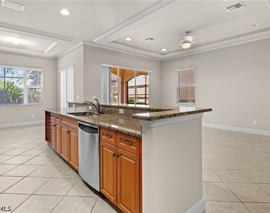 5717 Mango Circle - Photo Thumbnail 8
