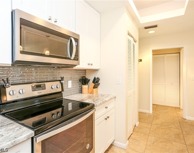3611 Wild Pines Drive - Photo Thumbnail 5