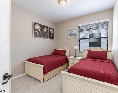 8732 Madrid Circle - Photo Thumbnail 5