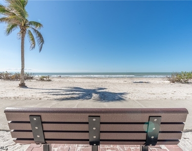 4031 Gulf Shore Boulevard N - Photo Thumbnail 8