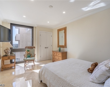 4031 Gulf Shore Boulevard N - Photo Thumbnail 23