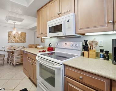 25720 Hickory Boulevard - Photo Thumbnail 10