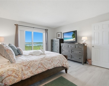 25720 Hickory Boulevard - Photo Thumbnail 16