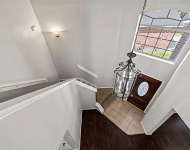 2518 Hidden Park Lane - Photo Thumbnail 7