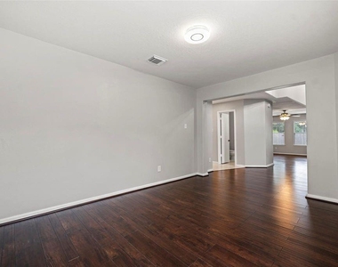 2518 Hidden Park Lane - Photo Thumbnail 8