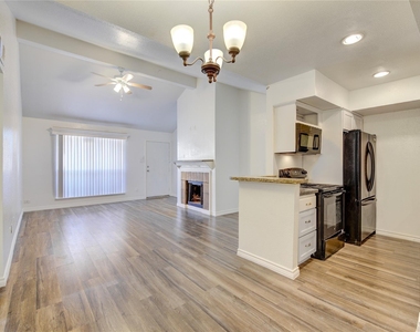 10202 Forum Park Drive - Photo Thumbnail 7