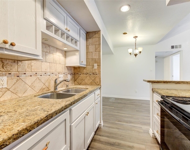 10202 Forum Park Drive - Photo Thumbnail 12