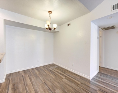 10202 Forum Park Drive - Photo Thumbnail 5
