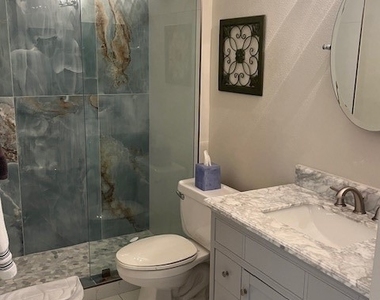 2325 Carrington Court - Photo Thumbnail 6