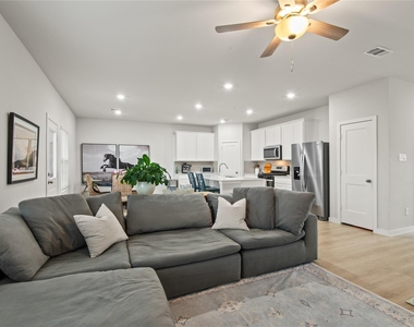 123 Alset Circle - Photo Thumbnail 2