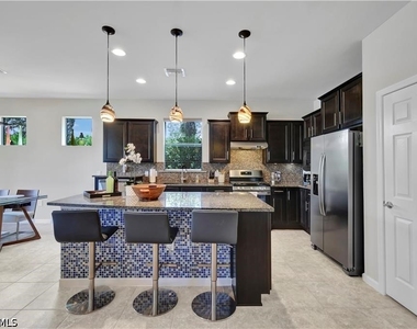 7103 Lily Way - Photo Thumbnail 3