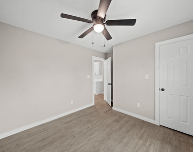 1644 County Road 180 - Photo Thumbnail 6