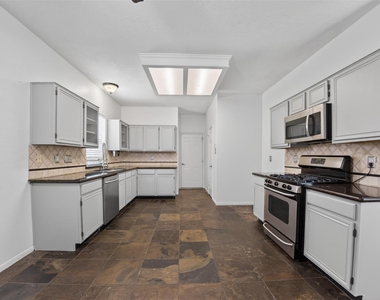 15010 Chestnut Falls Drive - Photo Thumbnail 8