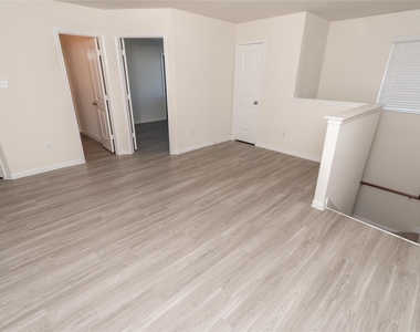 5535 Plantation Forest Drive - Photo Thumbnail 10