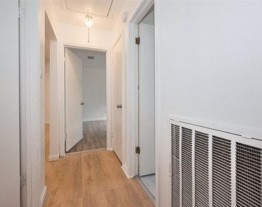 25303 Lynbriar Lane - Photo Thumbnail 40
