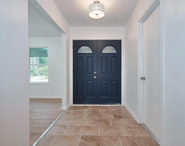 25303 Lynbriar Lane - Photo Thumbnail 2
