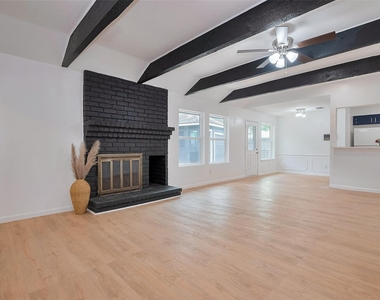 25303 Lynbriar Lane - Photo Thumbnail 9