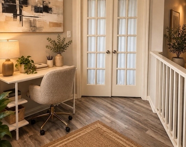 11 Regency Lane - Photo Thumbnail 7