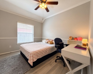 3314 Stonehurst Court - Photo Thumbnail 9