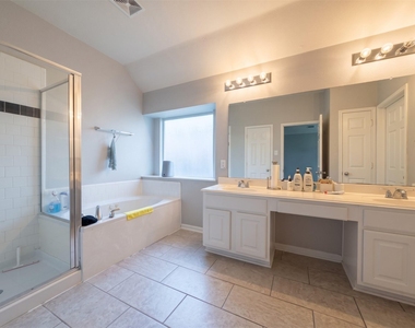 3314 Stonehurst Court - Photo Thumbnail 10