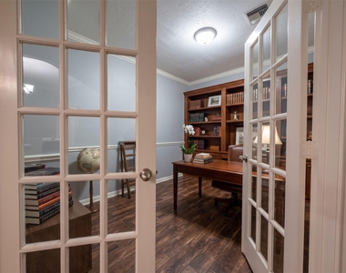 3314 Stonehurst Court - Photo Thumbnail 6