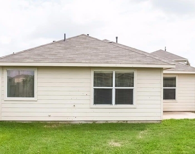 5802 Le Carpe Plantation Court - Photo Thumbnail 17