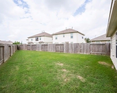 5802 Le Carpe Plantation Court - Photo Thumbnail 15