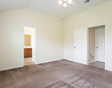 5802 Le Carpe Plantation Court - Photo Thumbnail 8