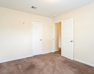 5802 Le Carpe Plantation Court - Photo Thumbnail 13