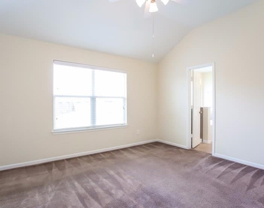 5802 Le Carpe Plantation Court - Photo Thumbnail 7