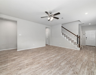 16451 Rosary Pea Place - Photo Thumbnail 9