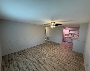 1105 Mansfield Street - Photo Thumbnail 4