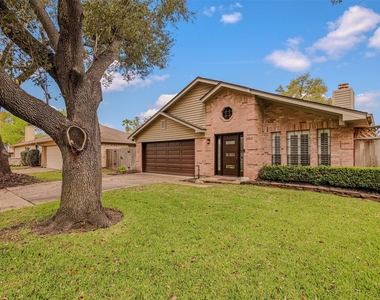 2207 Briarwest Boulevard - Photo Thumbnail 24