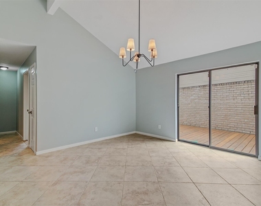 2207 Briarwest Boulevard - Photo Thumbnail 11