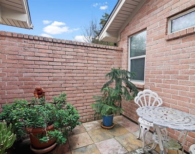 2207 Briarwest Boulevard - Photo Thumbnail 6