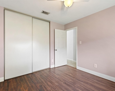 2207 Briarwest Boulevard - Photo Thumbnail 22