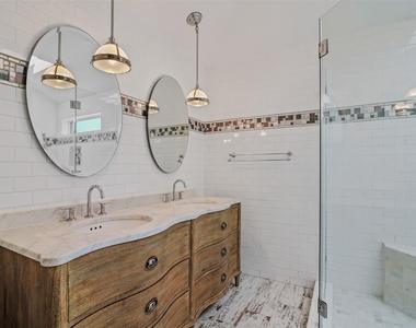 2207 Briarwest Boulevard - Photo Thumbnail 16