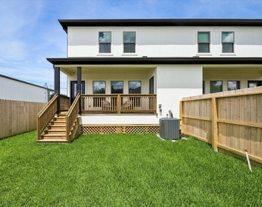 2337 N Austin Avenue - Photo Thumbnail 13