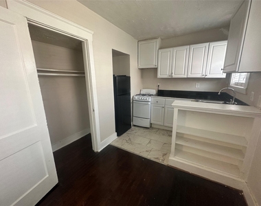 1624 Holman Street - Photo Thumbnail 6