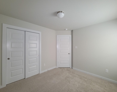 902 Cold Snow Drive - Photo Thumbnail 20