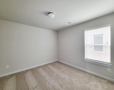 902 Cold Snow Drive - Photo Thumbnail 21
