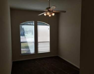 1538 Chandler Park Lane - Photo Thumbnail 14