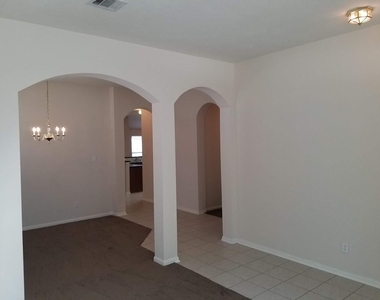 1538 Chandler Park Lane - Photo Thumbnail 13