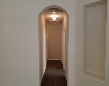 1538 Chandler Park Lane - Photo Thumbnail 12