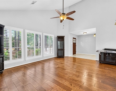 11 N Mossrock Road - Photo Thumbnail 3