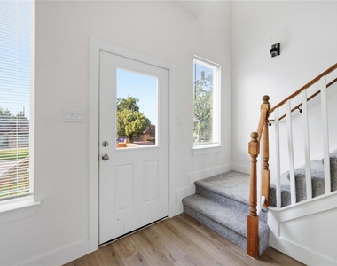 2809 Toyah Avenue - Photo Thumbnail 2