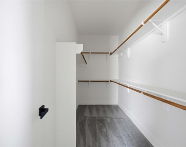 2809 Toyah Avenue - Photo Thumbnail 13