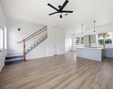 2809 Toyah Avenue - Photo Thumbnail 3