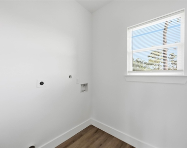 2809 Toyah Avenue - Photo Thumbnail 14