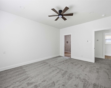 2809 Toyah Avenue - Photo Thumbnail 11